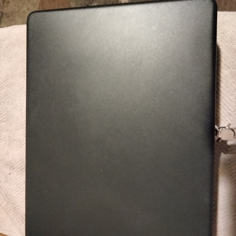 SentrySafe lockable - Picture 2 of 9